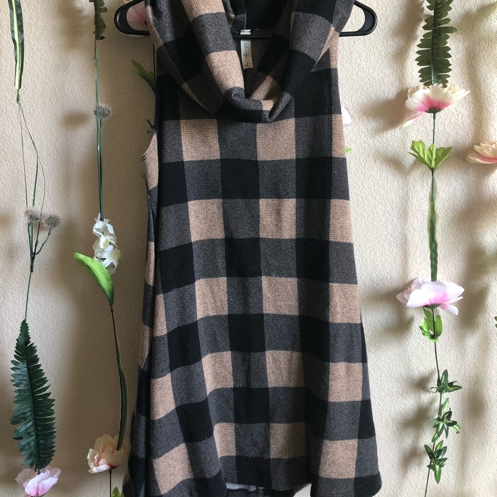Black and Tan Sleeveless Poncho/Dress